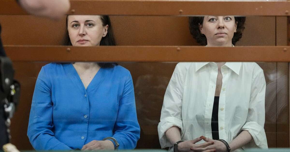 Jury przyznało rosyjskim artystkom prestiżową nagrodę. Za tę samą sztukę sąd skazał je na prawie sześć lat w kolonii karnej