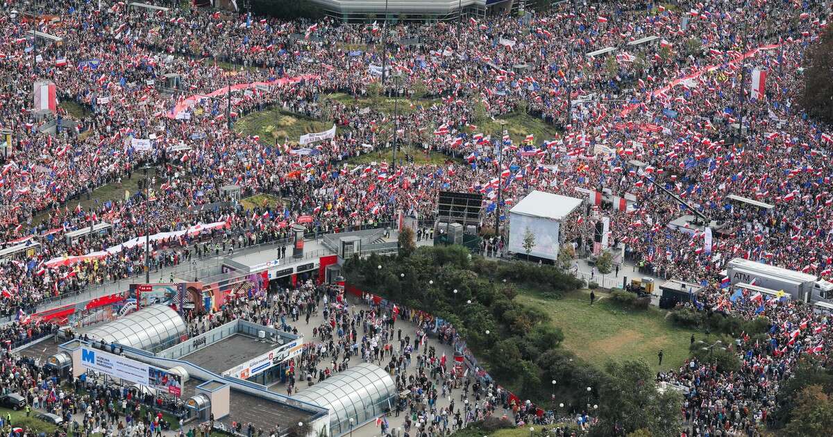 Niespodziewany gość na Marszu Miliona Serc. Tłum w stolicy przywitał go owacją