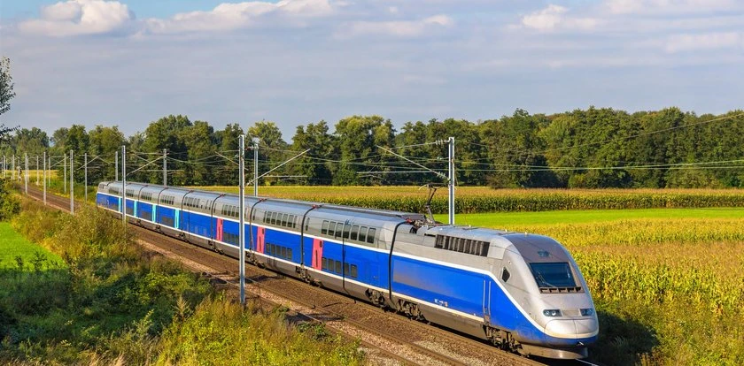 Pociągi ciszej na przejazdach kolejowych. Nowe przepisy weszły w życie