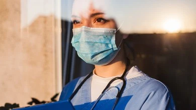 ICM UW o możliwym przebiegu epidemii w Polsce: szczyt zakażeń - w końcu listopada