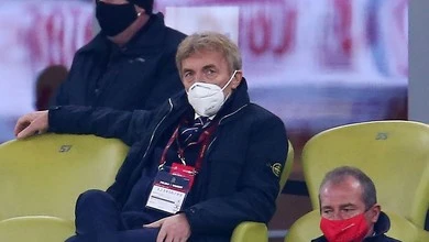 Boniek: nie wykluczam zamknięcia stadionów