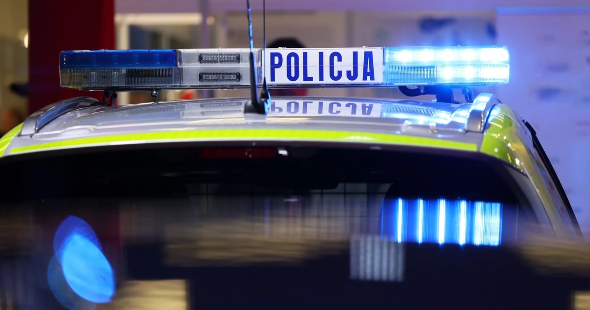 Makabryczne odkrycie na Mokotowie. Ciało dryfowało w stawie