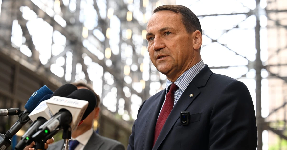 Radosław Sikorski pisał do Watykanu w sprawie TV Trwam. 