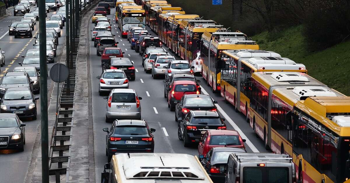 Koniec żniw w branży samochodowej. Po podnoszeniu cen i rekordowych zyskach w pandemii zaczyna się kac