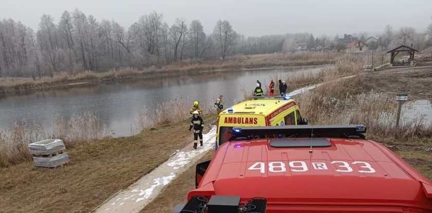 Ciało seniora znaleziono w stawie w Lipsku. Śledczy badają sprawę