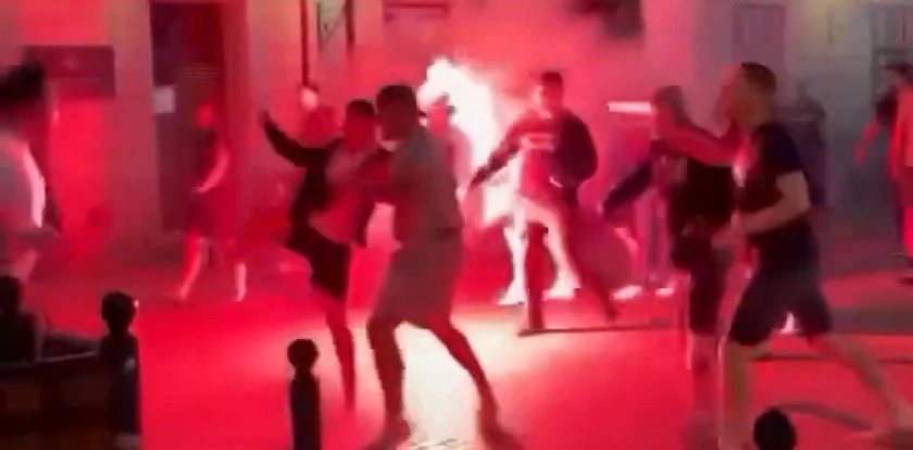 Niebezpiecznie w Budapeszcie przed finałem LM. Uliczna bitwa kibiców [WIDEO]