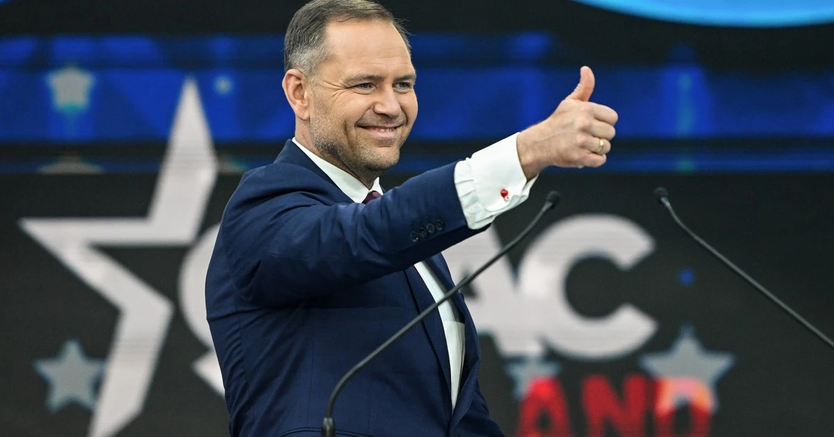 Burza wokół poświadczenia bezpieczeństwa Karola Nawrockiego. 