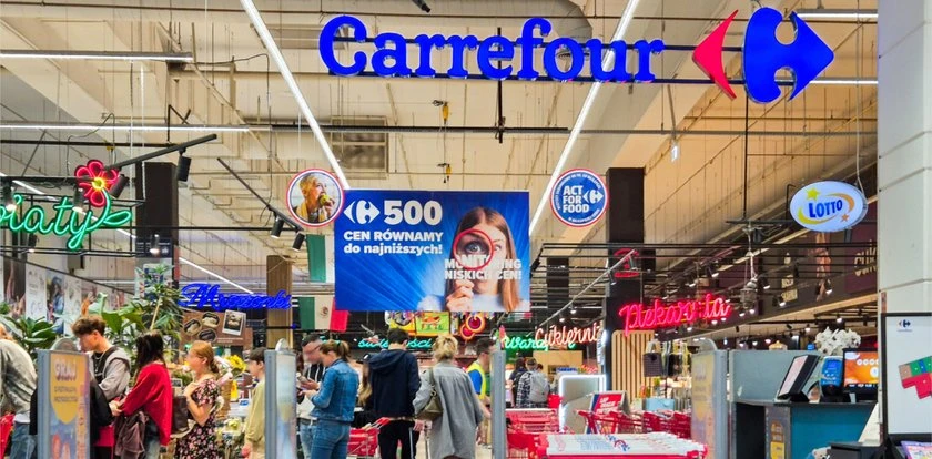 Znana sieć dyskontów wykupi sklepy Carrefoura? W branży aż się gotuje