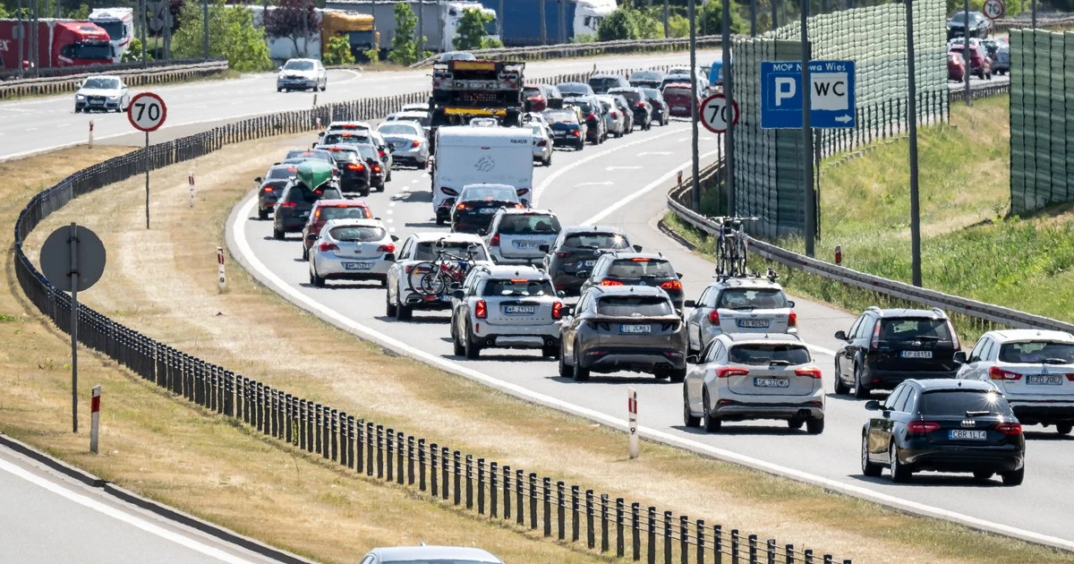 Wypadek na A2. Korek rozciągał się na kilkanaście kilometrów