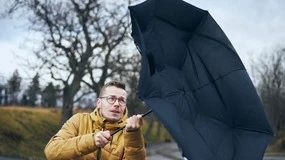 Szykują się gwałtowne zmiany w pogodzie. IMGW ostrzega: Zacznie się wieczorem