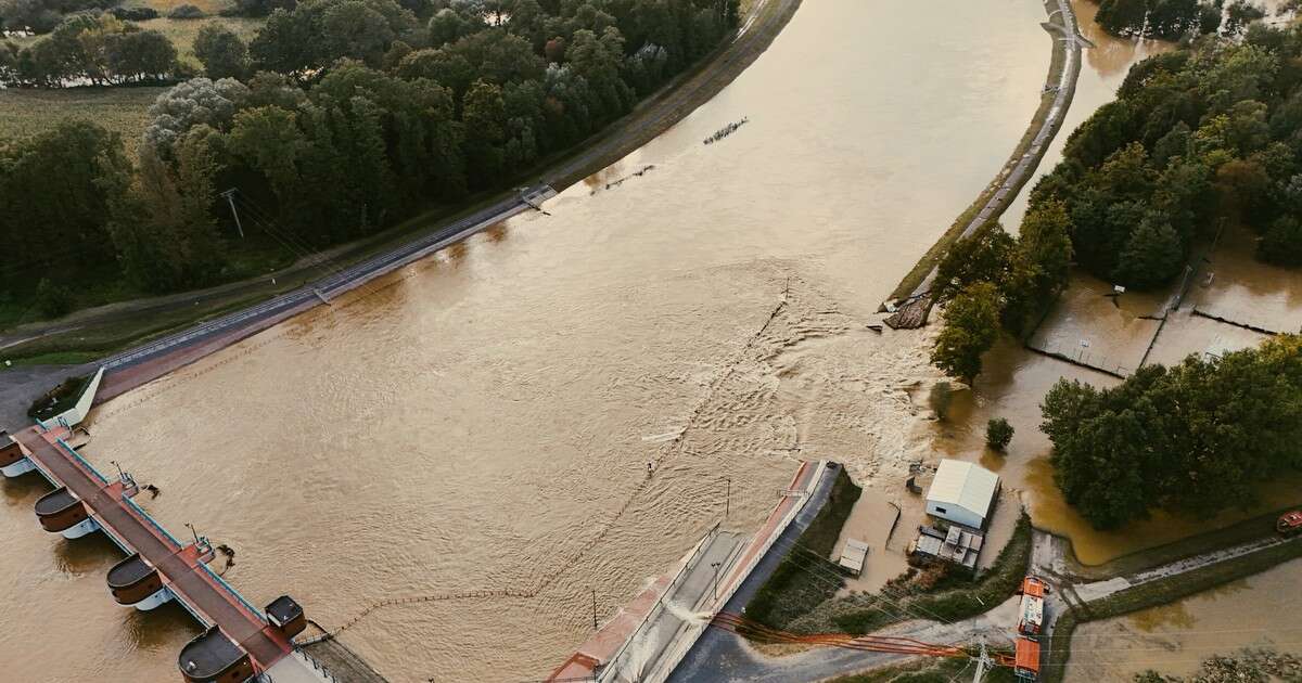 Wody Polskie odpowiadają na krytykę. Instytucja podała szczegóły działań w trakcie powodzi