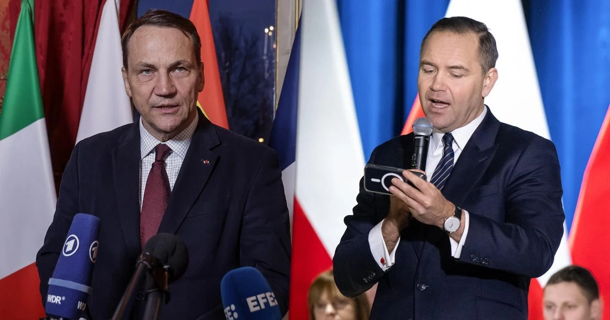 Przytyk Radosława Sikorskiego w stronę Karola Nawrockiego. 