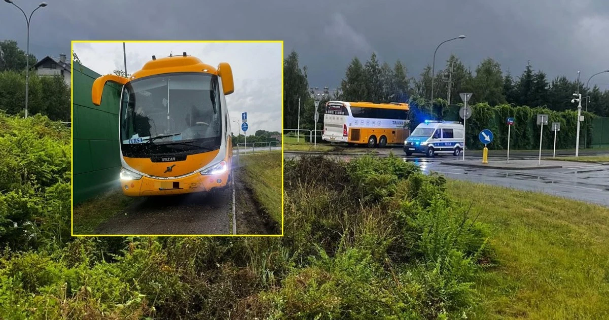 Groźny wypadek w Rzeszowie. Autokar przejechał przez środek ronda