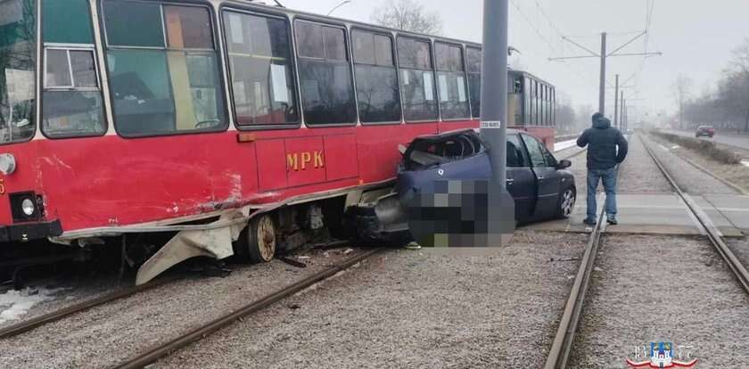 Groza w Częstochowie. Kierowca wykoleił tramwaj