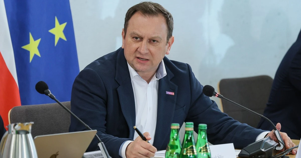 Poseł Lewicy komentuje sprawę ukrytego mieszkania Karola Nawrockiego. 