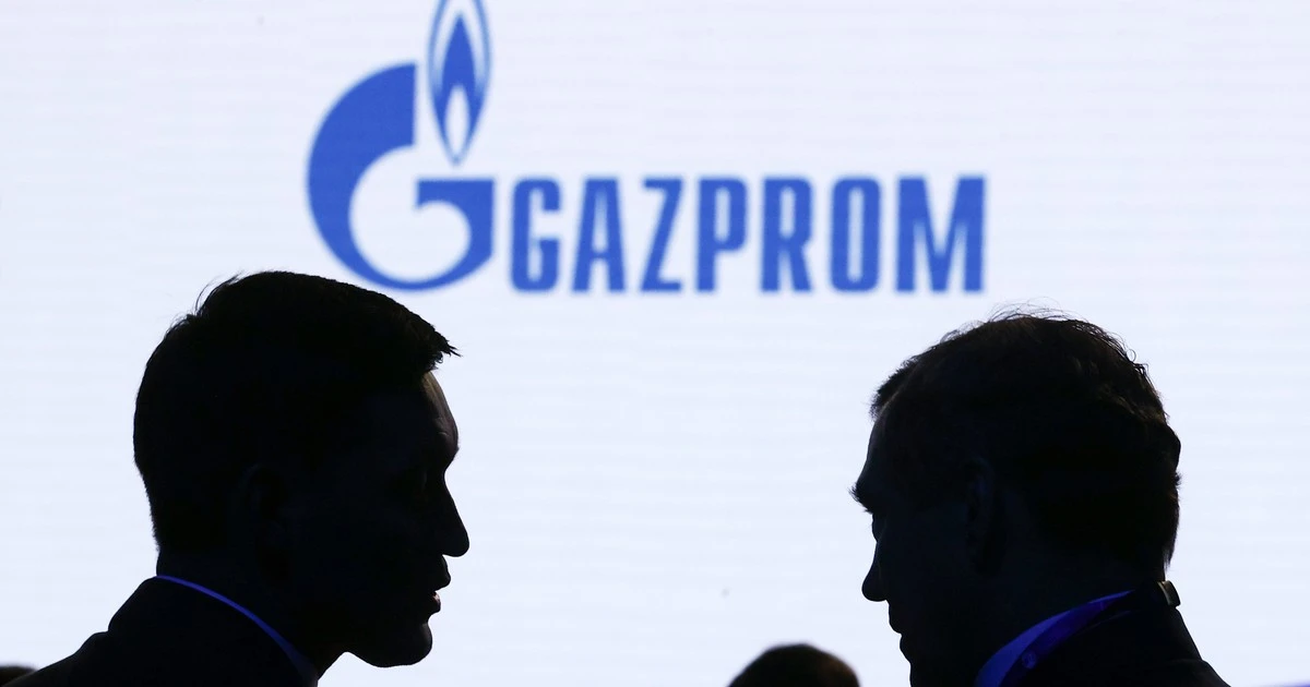 Gazprom szoruje po dnie i chwyta się brzytwy. Chiny odrzucają wyciągniętą dłoń i zostawiają Putina na pastwę losu