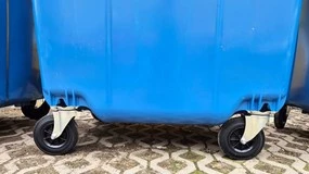 Nie każdy papier powinien trafić do niebieskiego pojemnika. Kara nawet kilkaset złotych