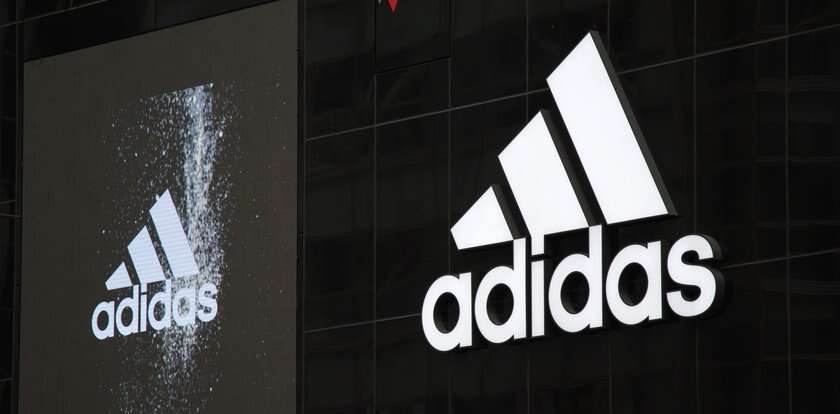 Adidas w tarapatach. Niemiecki gigant zwolni kilkaset osób