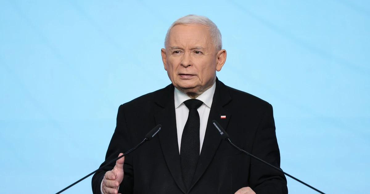 Krzyki na obchodach miesięcznicy. 