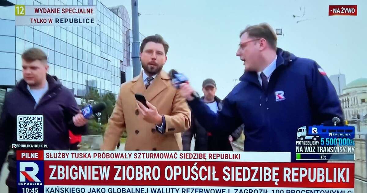 Pracownicy Republiki ruszyli za dziennikarzem TVN24. 