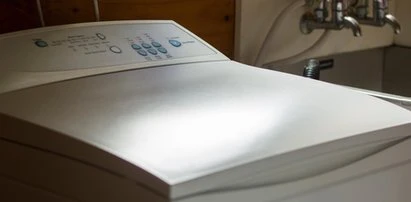 Pralki ładowane od góry w dobrych cenach. Idealne do małych wnętrz