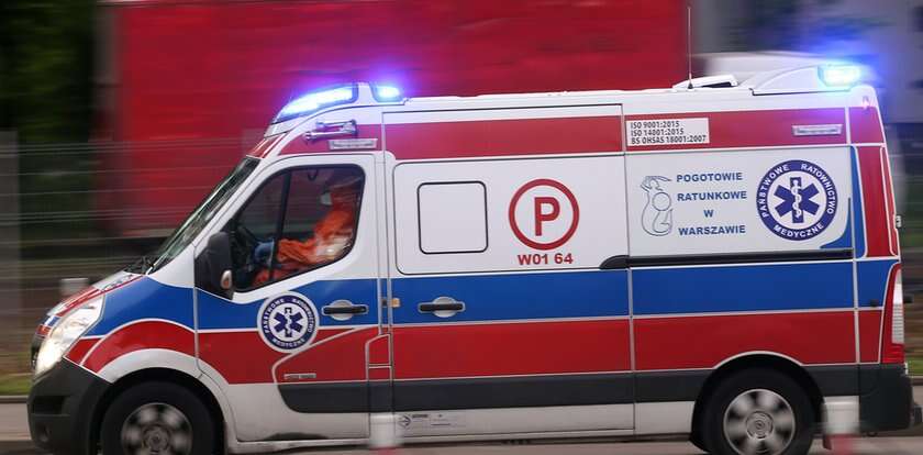 Godzinami czekał w karetce przed kliniką. Aż odzyskał przytomność i... poszedł do domu. Szpital odpowiada