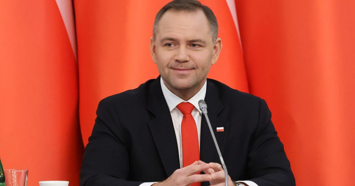 Spada zaufanie do prezydenta Nawrockiego. Ekspert: to polityczny ultras