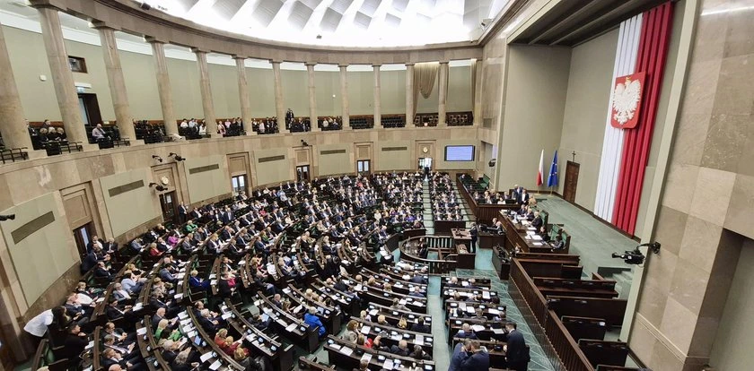 Ukryta kasa dla posłów? NIK ujawnia prawdziwe zarobki parlamentarzystów