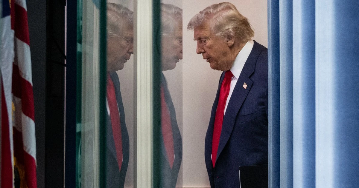 Donald Trump jest zdany na siebie. Dyplomaci pełni obaw przed szczytem na Alasce. Zwracają uwagę na kluczową kwestię