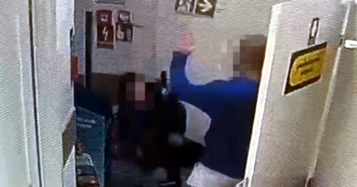 Nastolatek brutalnie pobił ochroniarza w sklepie. Złamał mu kości czaszki