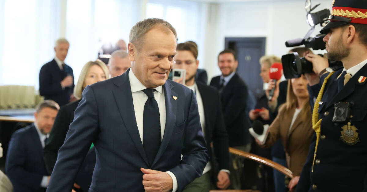 POLITICO: po burzliwych rządach PiS do gry w Polsce wkracza Donald Tusk