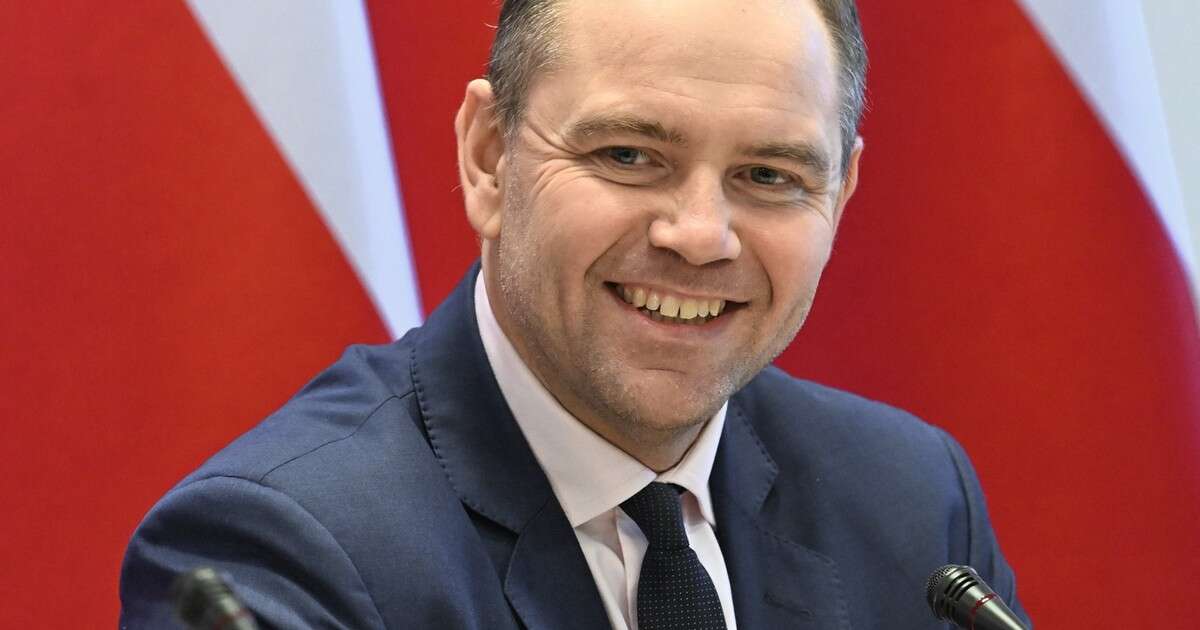 Karol Nawrocki o decyzji ministra finansów. 