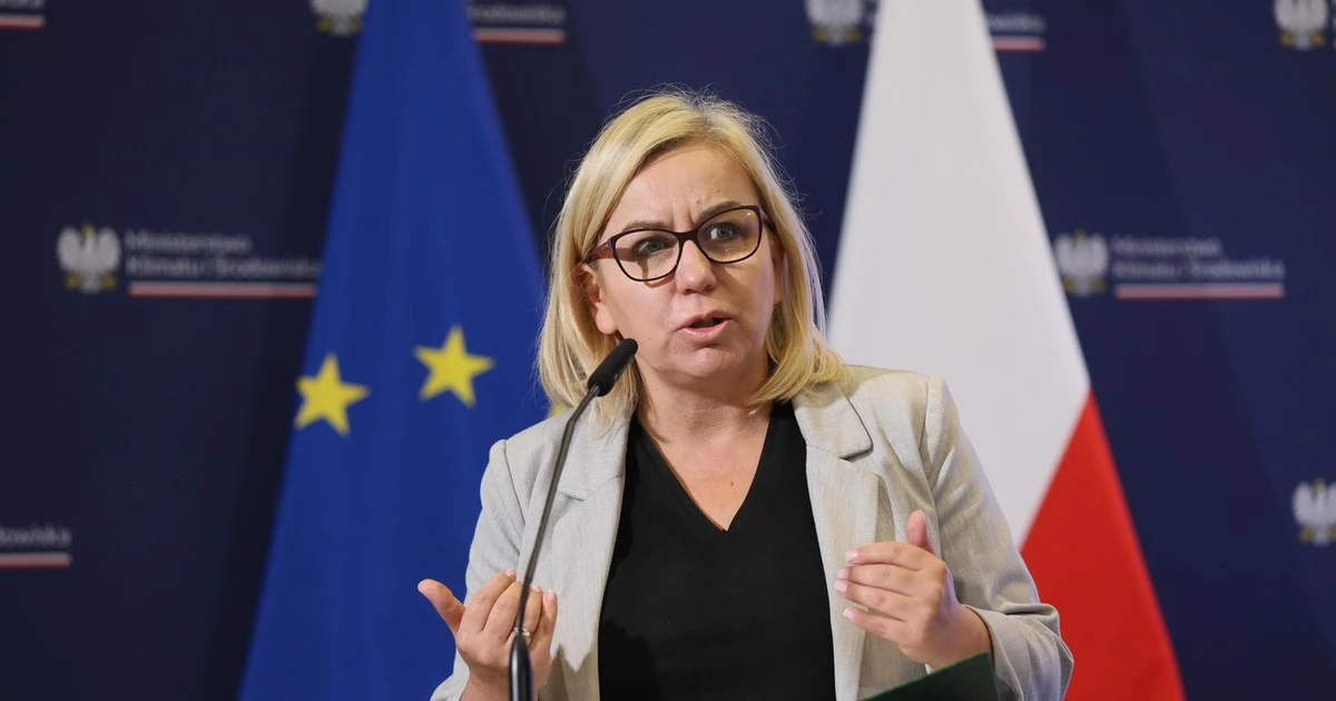Spór o tablicę ze znakiem Polski Walczącej. Ministra klimatu reaguje. 