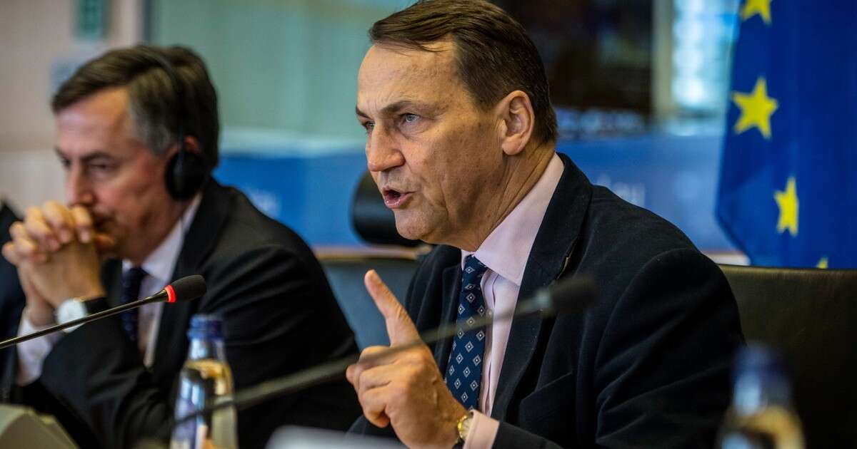 Kłótnia o Starlinki. Ekspert: Ukraina jest bardzo wdzięczna Radosławowi Sikorskiemu