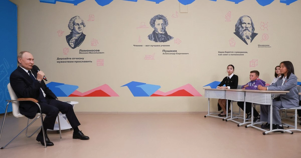 Rosyjscy uczniowie nie odpoczną od propagandy podczas wakacji. Putin już o to zadbał