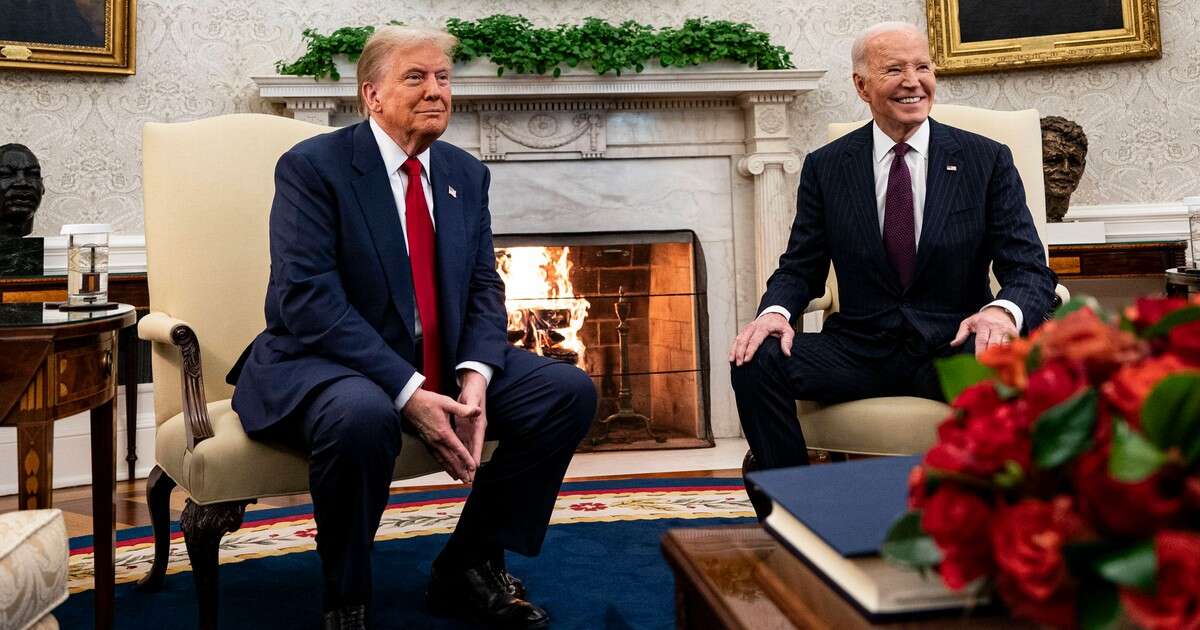 Joe Biden z uśmiechem przywitał Donalda Trumpa. Internauci podejrzewają, że wcale nie głosował na Kamalę Harris