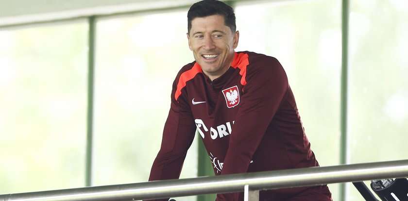 Na te obrazki czekaliśmy! Robert Lewandowski w akcji. Wcześniej rozmawiał ze znanym biznesmenem