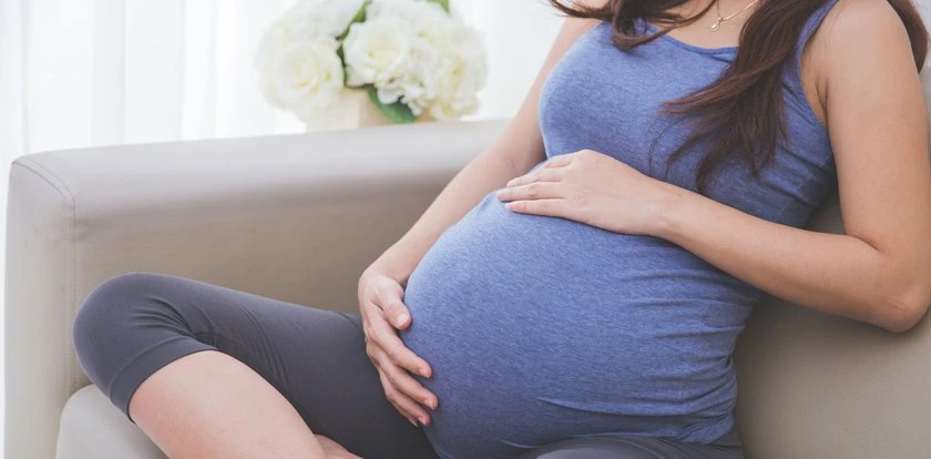 Ile po porodzie trzeba czekać z kolejną ciążą? Naukowcy nie są zgodni. Ginekolog wspomina o 