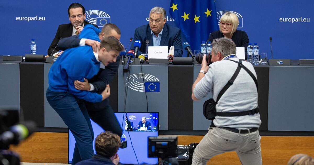 Incydent na konferencji Viktora Orbana. 