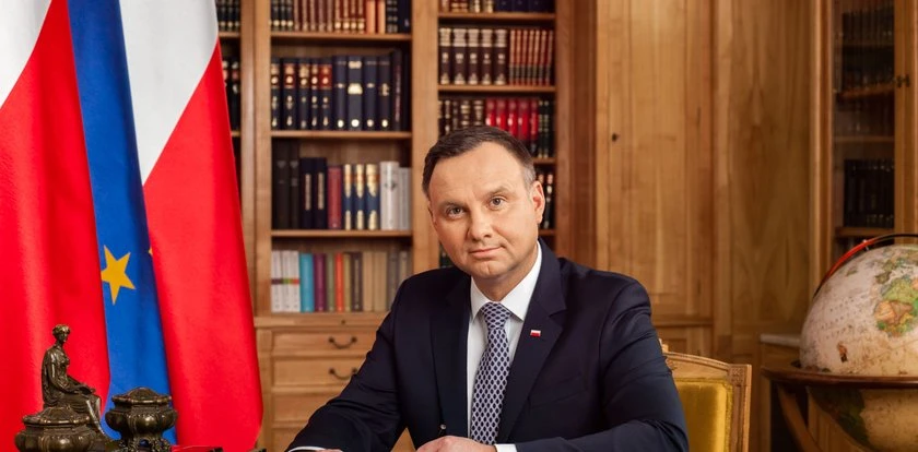 Andrzej Duda ostro o Trzaskowskim i Hołowni. 