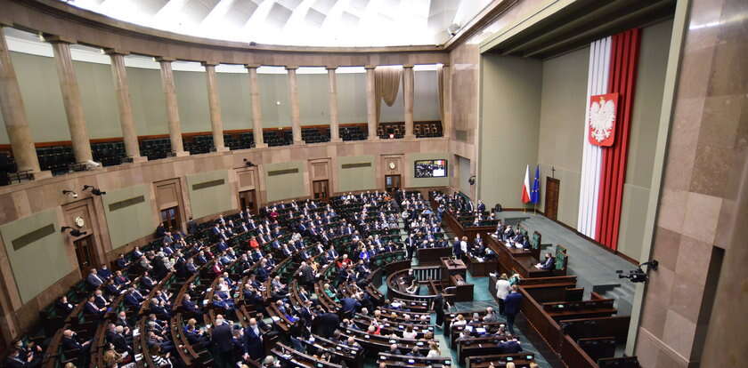 Wieści dla Polaków, którzy boją się prądowej drożyzny. Taką decyzję podjął Sejm!