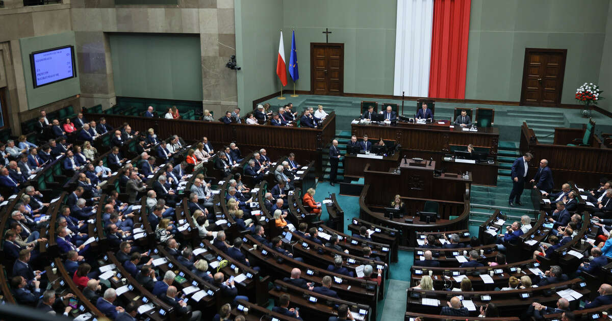 Radykalny projekt o LGBT trafił do Sejmu. Nawet Lewica ma wątpliwości