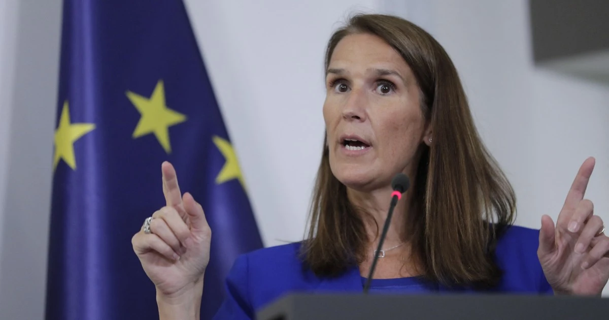 Czy Słowacja może stać się kolejnymi Węgrami? Była premier Belgii: niektóre wzorce są uderzająco podobne