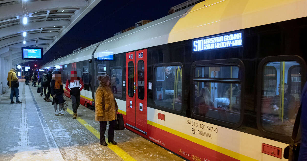 Pociąg wjechał na niewłaściwy tor. PKP tłumaczy