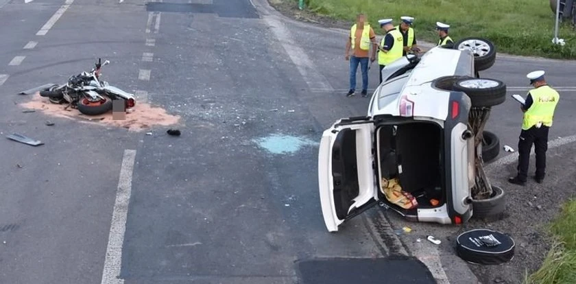 Tragedia pod Krasnymstawem. Motocykl przewrócił auto. Nie żyją dwie osoby