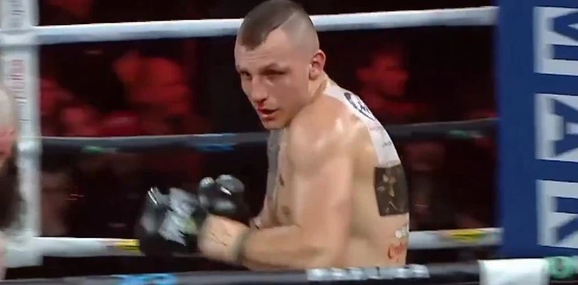 Po ciężkim nokaucie walczy o życie. Pojawiły się nowe doniesienia o Polaku