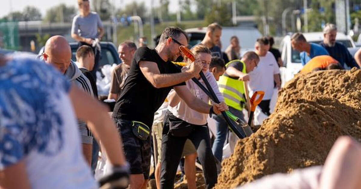 Zamknięte cmentarze, brak wody butelkowanej. Sytuacja we Wrocławiu przed przejściem fali kulminacyjnej