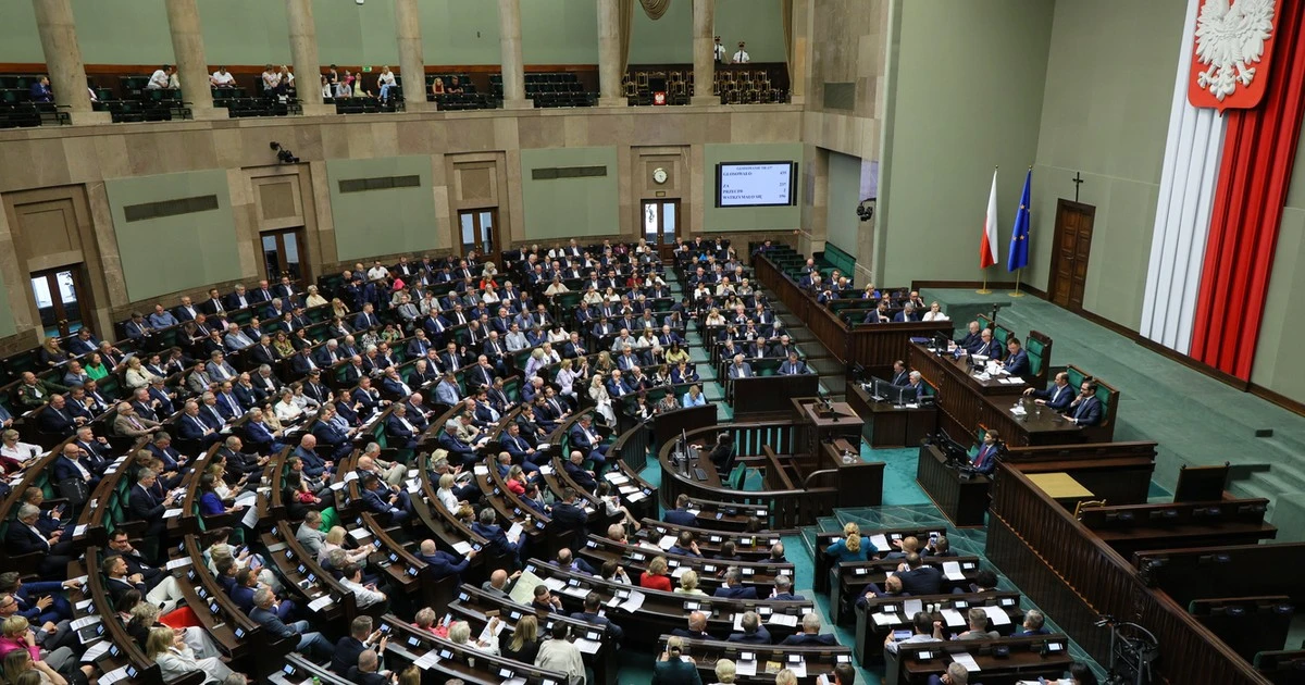 Jest nowy sondaż partyjny. Fatalne wieści dla dwóch partii