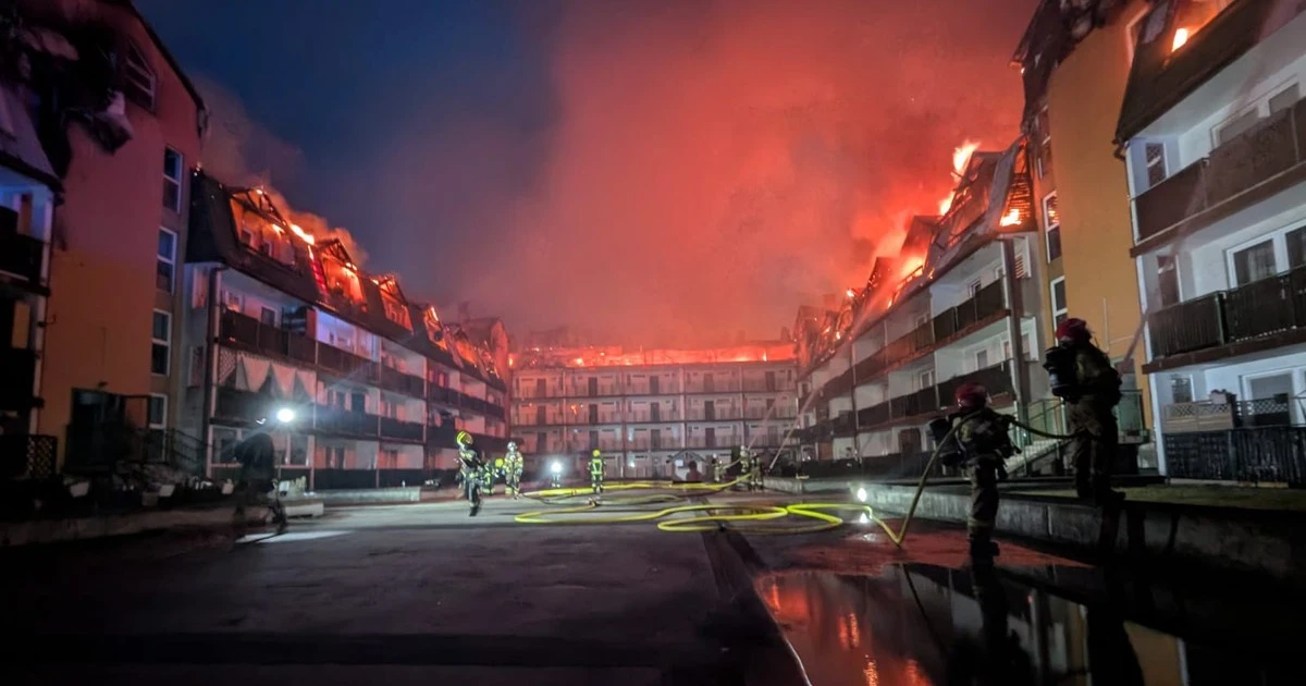 Ogromny pożar w Ząbkach. Nowe informacje od służb. Podsumowanie nocy