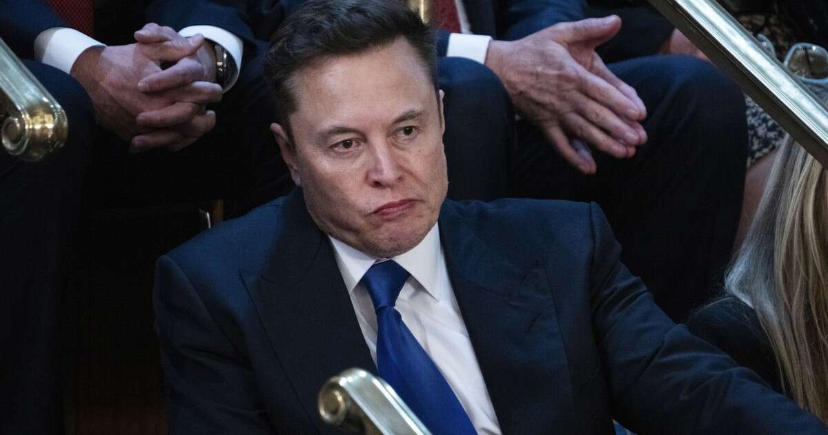 Elon Musk w tarapatach. Ceny Tesli lecą na łeb na szyję. 